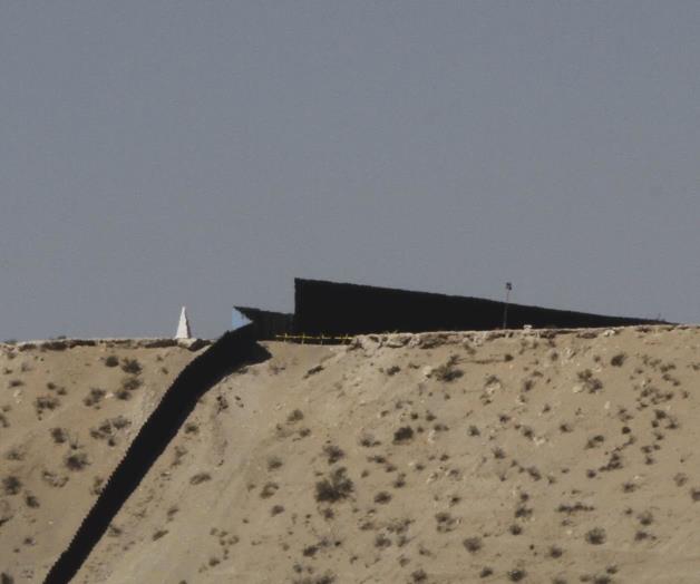 Alargan v&iacute;a militarizada en la frontera de Texas