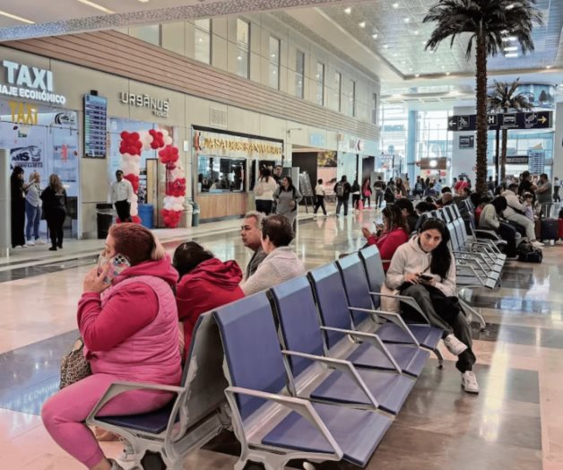 Exigen liberación de madre e hijo venezolanos detenidos en el AIFA Exigen liberación de madre e hijo venezolanos detenidos en el AIFA