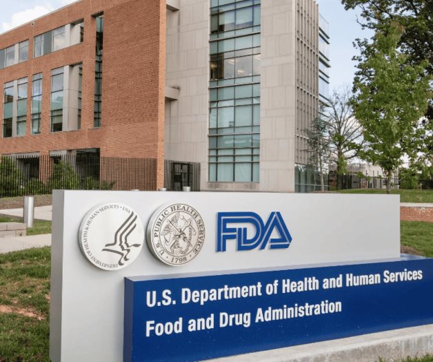 Raro riesgo cardiaco en uso de vacunas contra el COVID