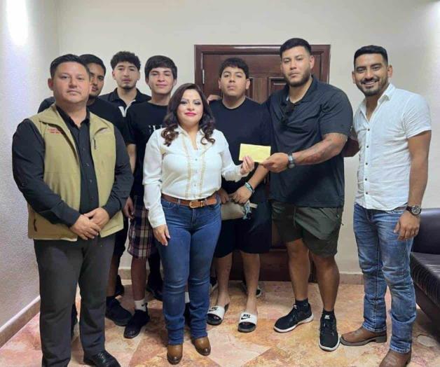 Reafirma Ver&oacute;nica  apoyo a deportistas