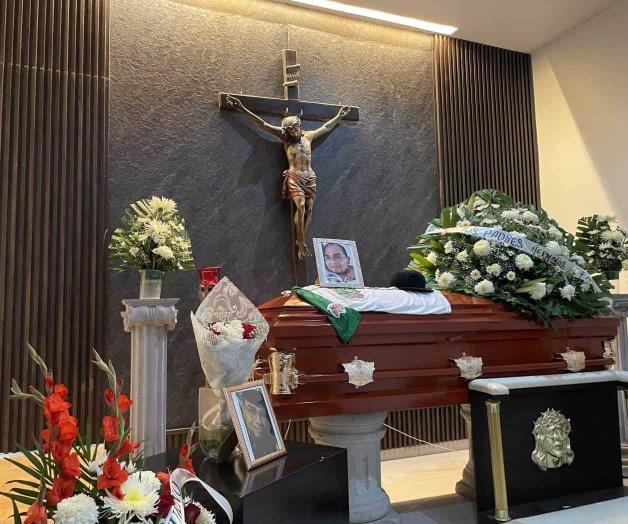 En Reynosa, madre recibe restos de su hijo dos años después de su localización En Reynosa, madre recibe restos de su hijo dos años después de su localización