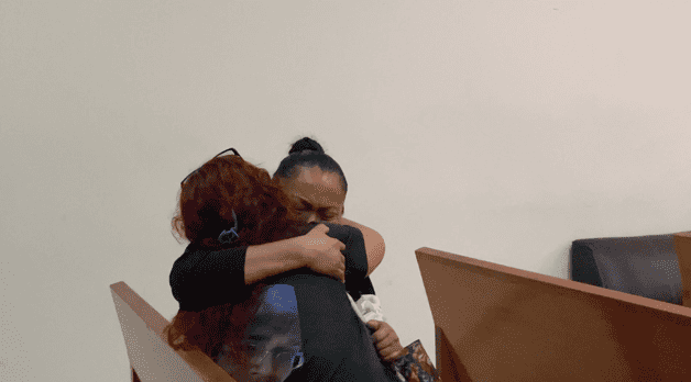 En Reynosa, madre recibe restos de su hijo dos años después de su localización