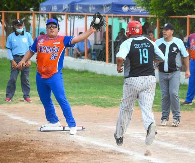 Secci&oacute;n 36 divide  en doble cartelera