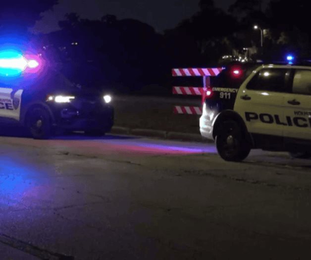 Muere un hombre tras chocar y caer en canal Muere un hombre tras chocar y caer en canal