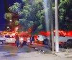 Camioneta se estrella contra una vivienda