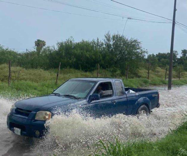 Escasa lluvia crea encharcamientos Escasa lluvia crea encharcamientos