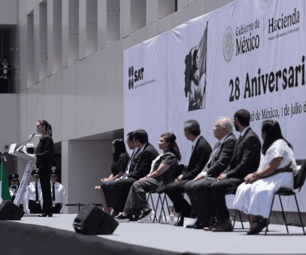 Sheinbaum encabeza ceremonia por el 28 aniversario del SAT