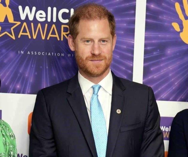 Lanza indirecta y genera controversia