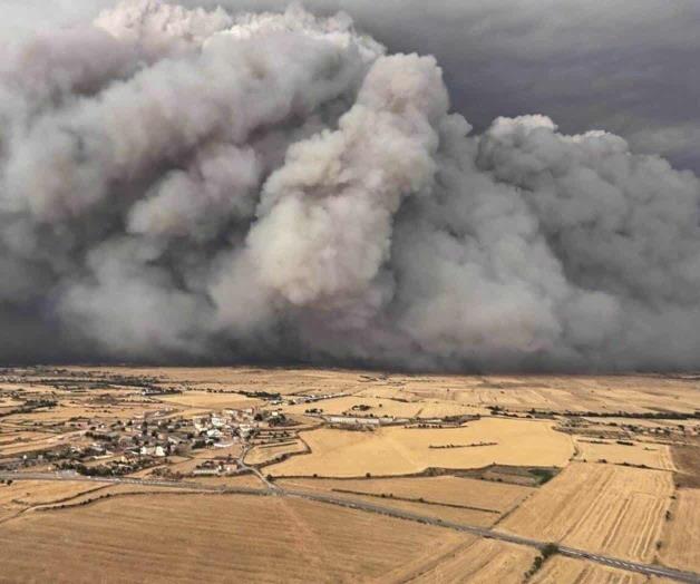 Un incendio forestal mata a dos personas en España durante una ola de calor en parte de Europa