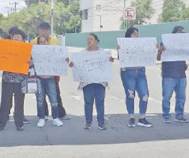 Exigen atención por hemodiálisis