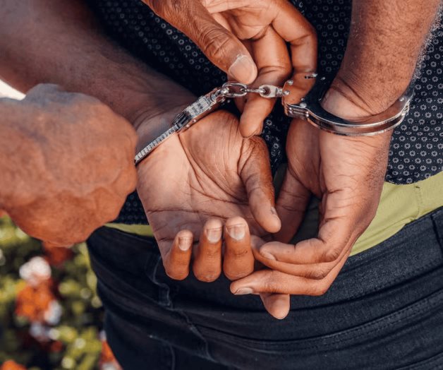 FGR extradita a dos mexicanos a EU; son acusados de narcotráfico FGR extradita a dos mexicanos a EU; son acusados de narcotráfico