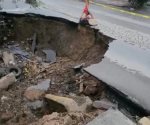 El socavón ubicado en la lateral Anzaldúas, de la colonia Ferrocarril Oriente, presentó un notable crecimiento el pasado 20 de mayo tras una ligera lluvia que azotó el municipio.