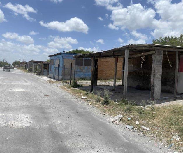 Acaparan lotes a un costado de las vías Acaparan lotes a un costado de las vías