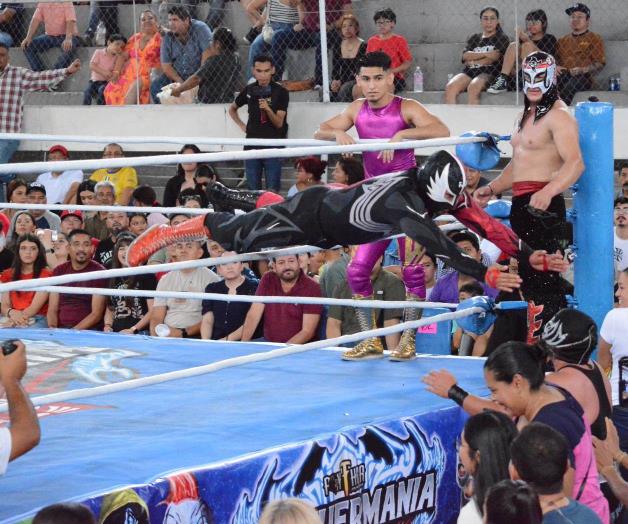 ¡Brinda lucha espectacular! ¡Brinda lucha espectacular!