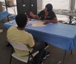 Vacunan a connacionales contra el sarampión
