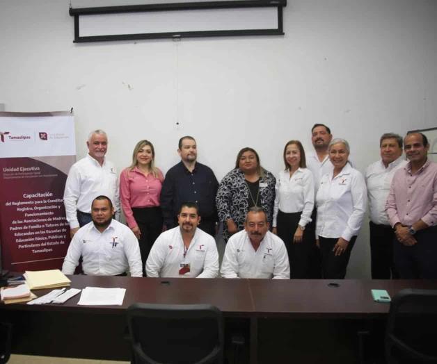 Contar&aacute; grupo de padres de  familia con nuevo reglamento