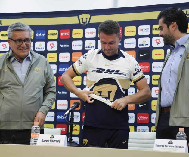 Aaron Ramsey es presentado por los Pumas