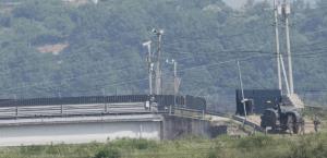 Hombre norcoreano cruza frontera y es detenido en Corea del Sur