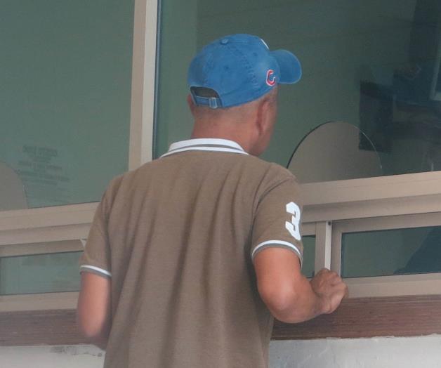 Lo asaltan a punta de pistola
