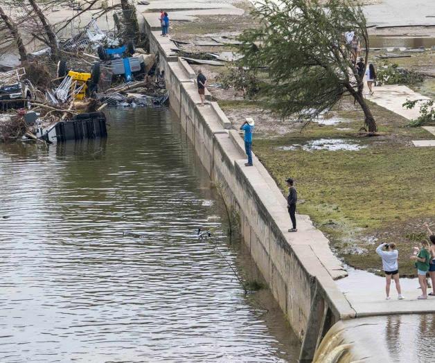 Al menos 14 menores, entre los 37 muertos por inundaciones repentinas en Texas