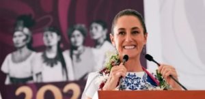 Acusa Sheinbaum corrupción en Seguro Popular