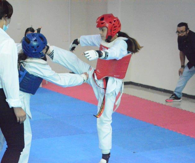 Promueven campamento de taekwondo