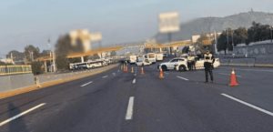Transportistas bloquean autopista México-Puebla por inseguridad