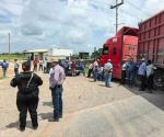 Cumplen productores con cierre carretero