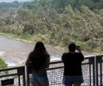 Suman 104 muertos por inundaciones en Texas