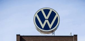 Profeco llama a revisión a más de 15 mil vehículos de Volkswagen