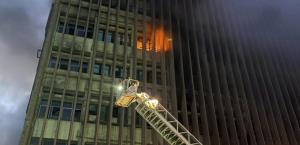 Tragedia por incendio en edificio de Telecom Egypt en El Cairo