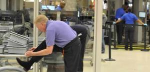La TSA considera eliminar el control de zapatos en aeropuertos de EEUU