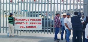 Amenazan campesinos con bloquear Puente fronterizo de Nuevo Progreso