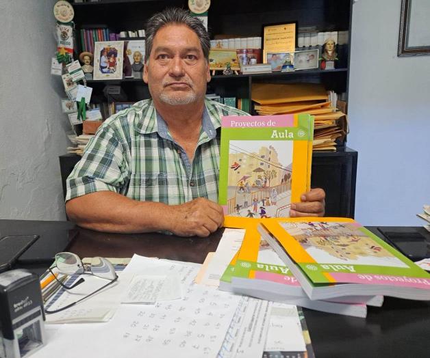 Distribuyen los libros de texto gratuitos