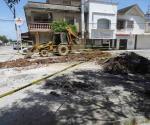 Inicia reparación de grave socavón