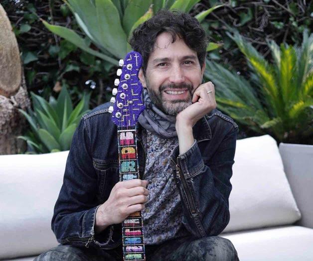 Regresa con nueva música Regresa con nueva música