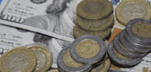 Tipo de cambio peso-dólar muestra volatilidad en mercados internacionales