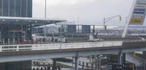 Mujer polizona detenida por violar seguridad aeroportuaria en Nueva York y Connecticut