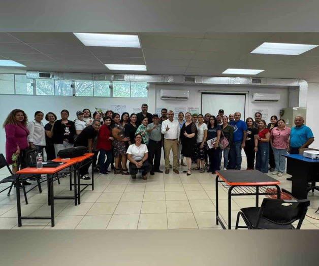 Finaliza curso para maestros Finaliza curso para maestros