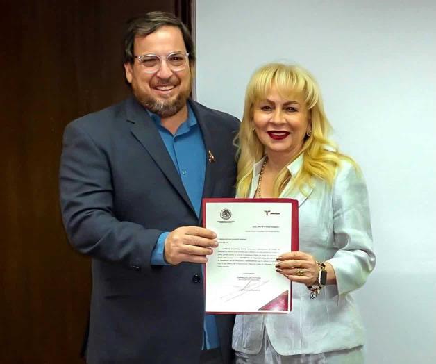 Nora de los Reyes asume Subsecretaría de Básica Nora de los Reyes asume Subsecretaría de Básica