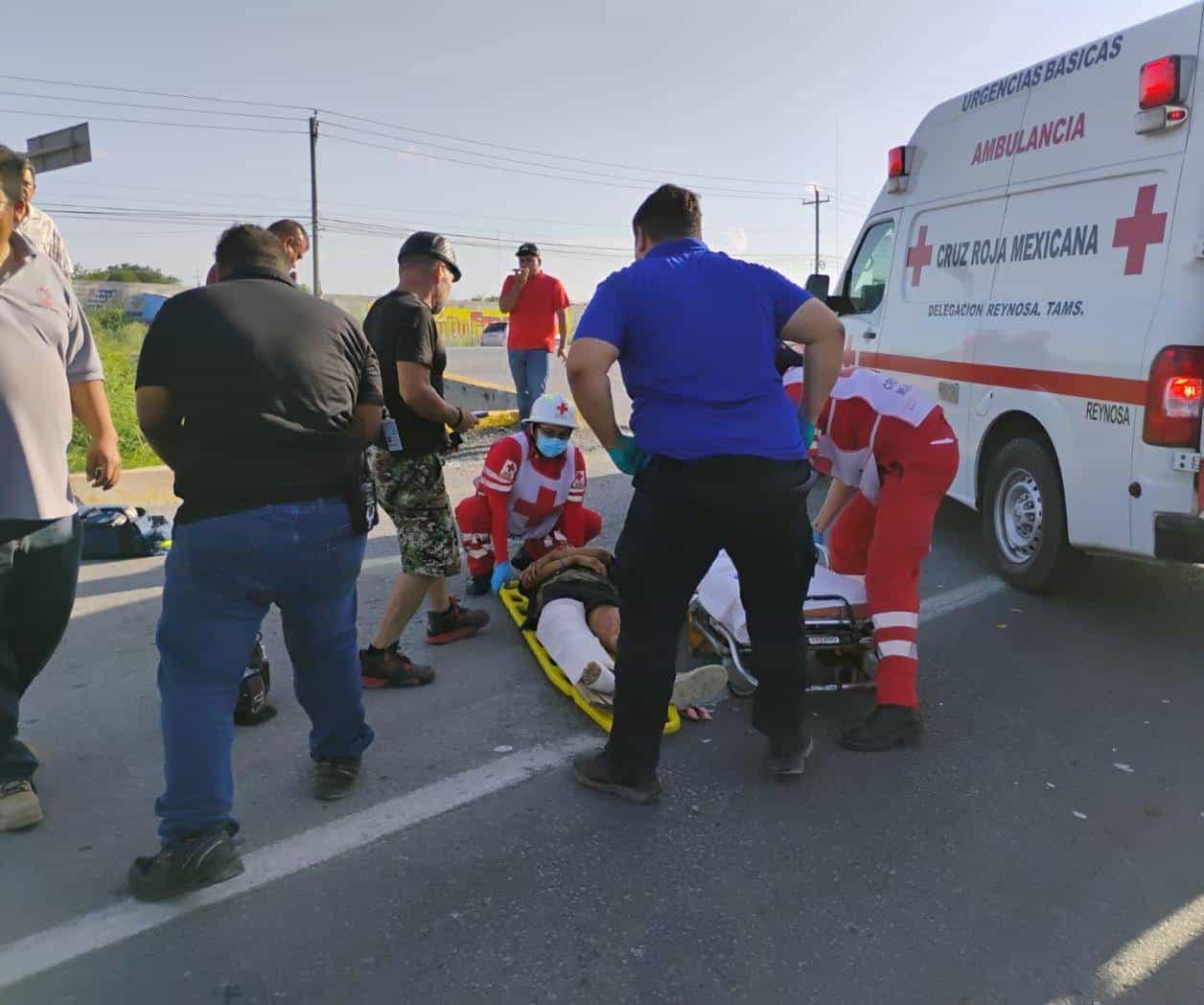 Sufre atropello y queda con fractura expuesta