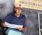 Abandonan a abuelito en el palacio