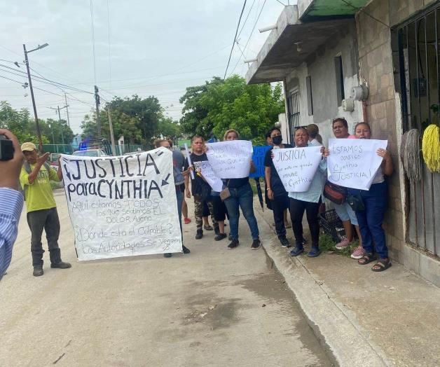 Exigen justicia para Cinthya Exigen justicia para Cinthya