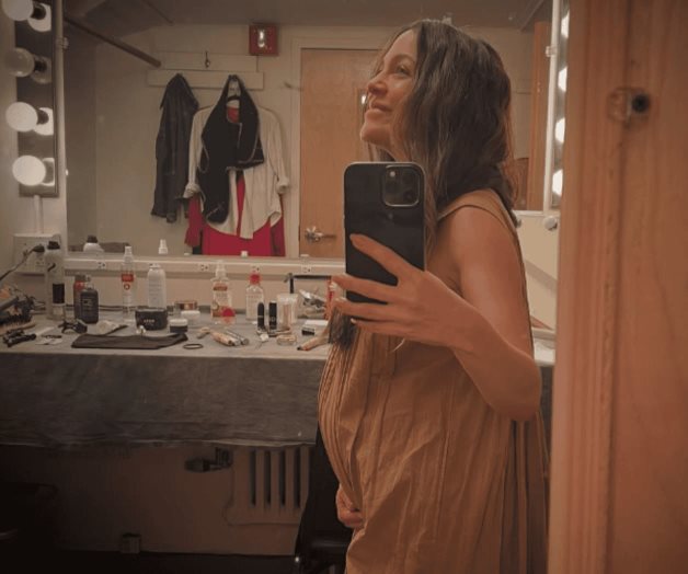 Cambia fechas de gira por su primer bebé