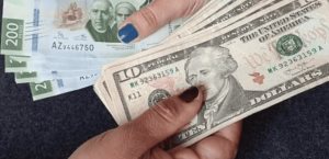 Precio del dólar registra depreciación en México