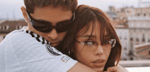 Polémica entre Danna Paola y Alex Hoyer en París