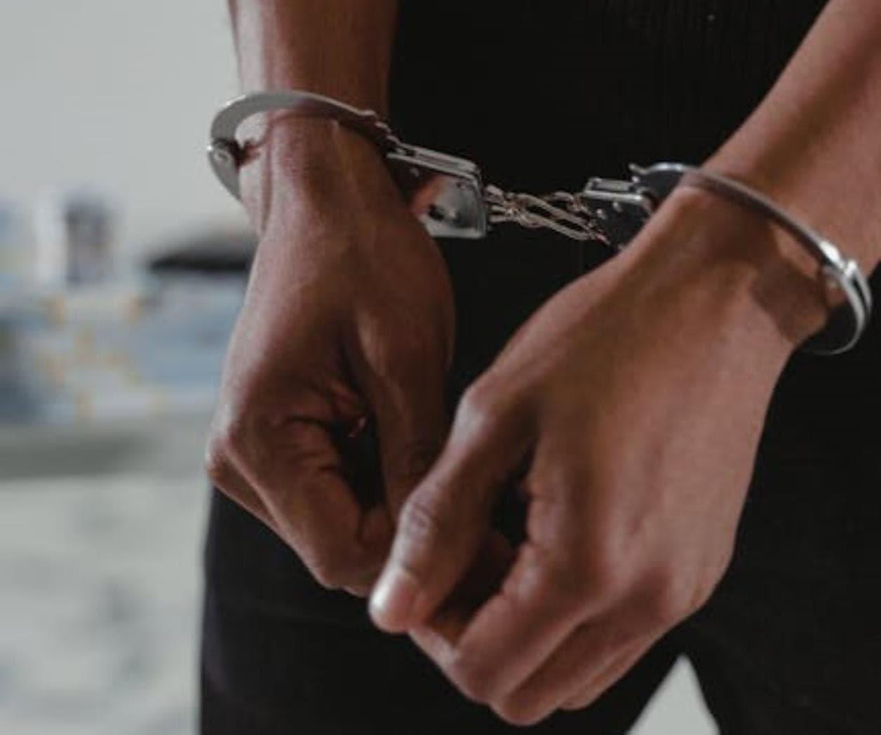 Estafaba bajo promesas de legalización migratoria