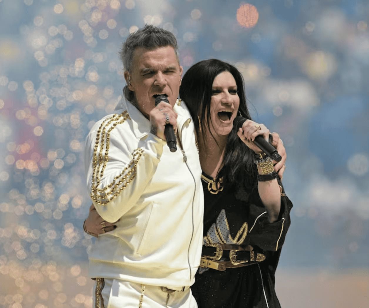 Elogian presentación de Laura Pausini en final del Mundial de Clubes