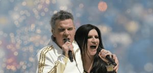 Elogian presentación de Laura Pausini en final del Mundial de Clubes