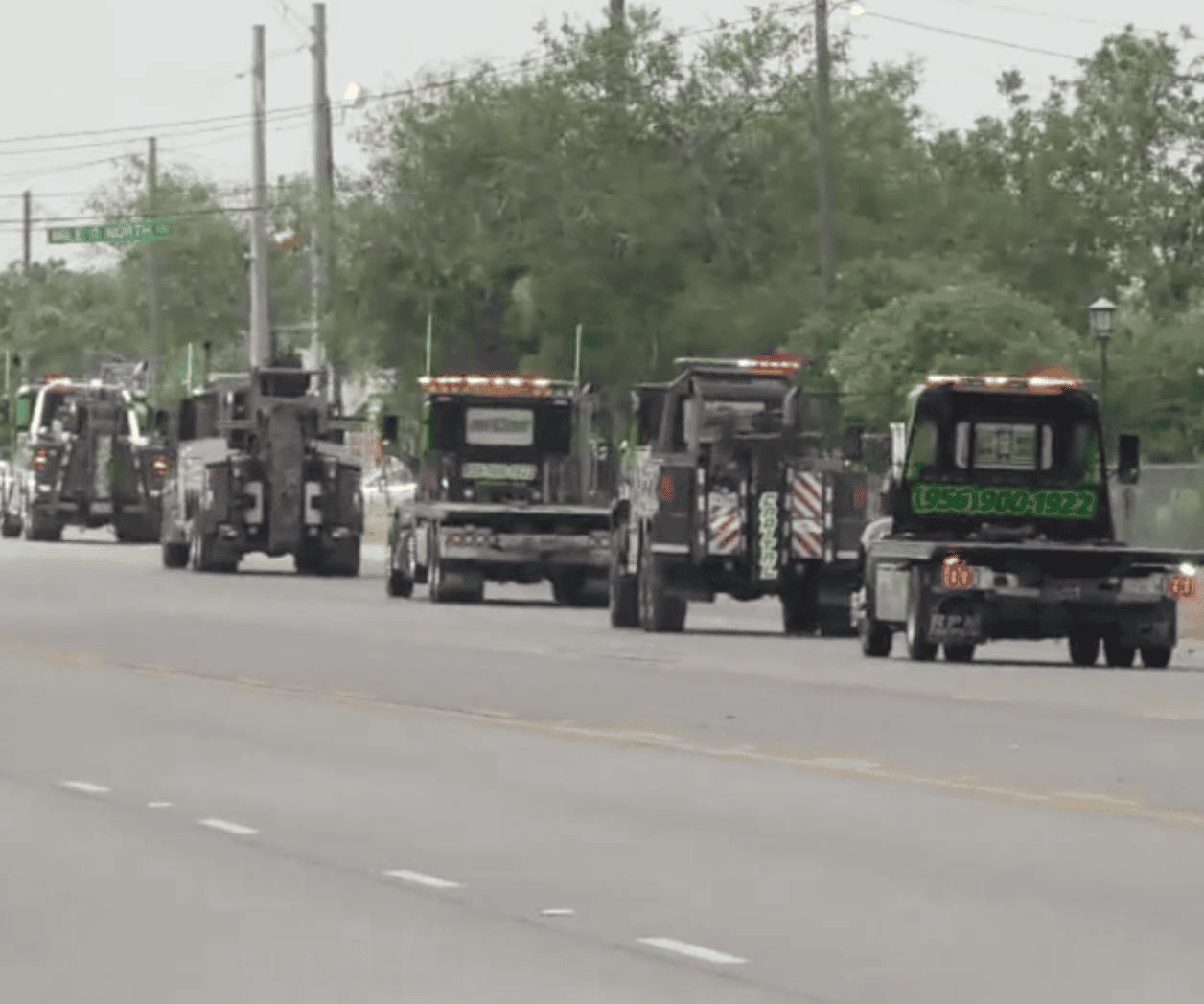 Caravana fúnebre de conductores de grúas del Valle